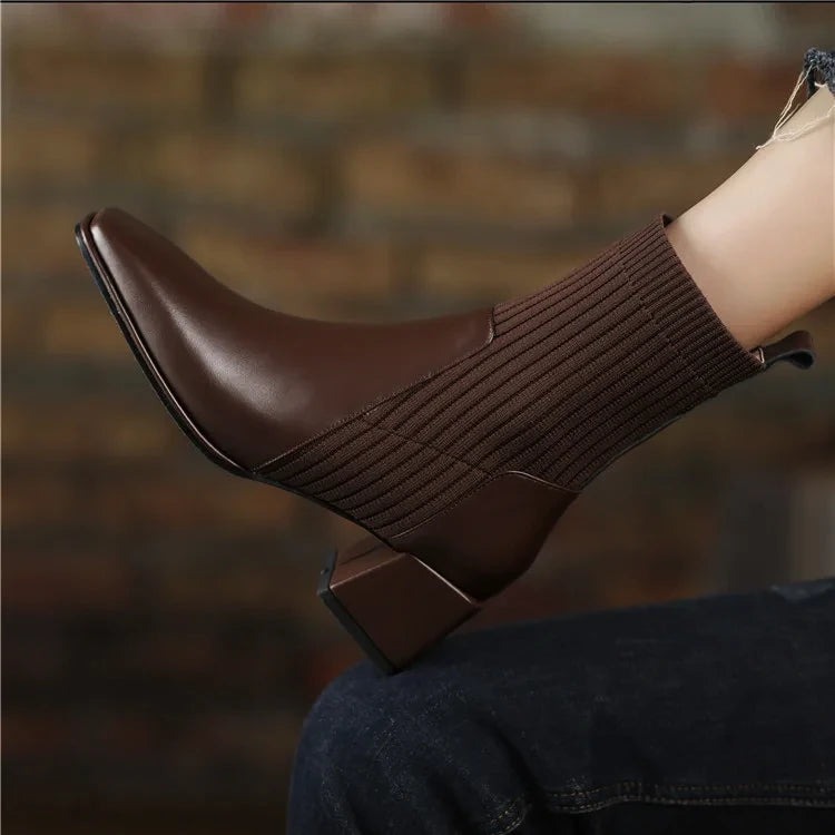 ChicFlex™ - Chelsea Boots